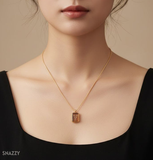 Snazzy Antique Amber Charm Necklace/Chain N2