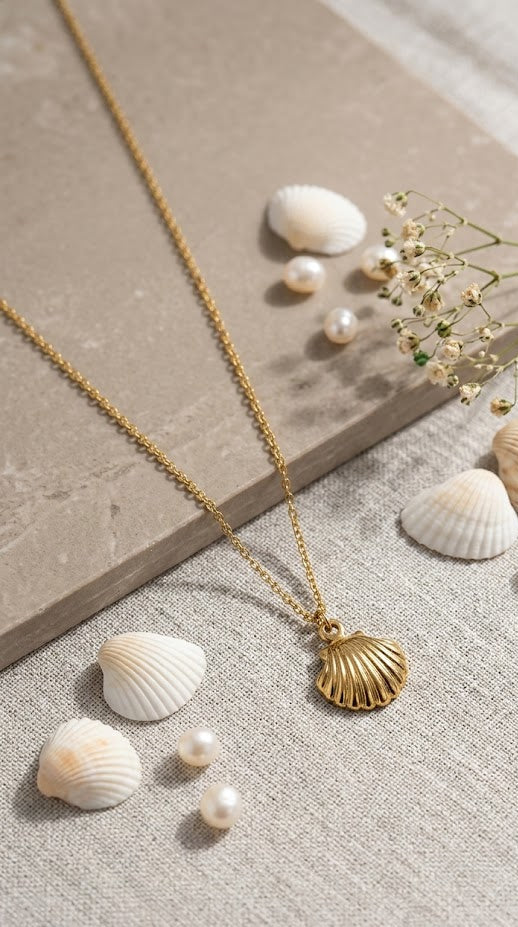Snazzy Gilded Seashell Charm Necklace N5