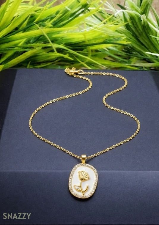 Snazzy Vintage Rose Necklace/Chain N1