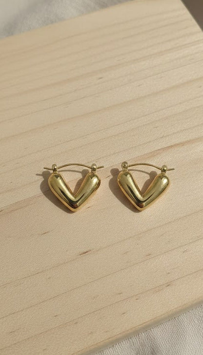 Snazzy Chunky V-Drop Earrings E1