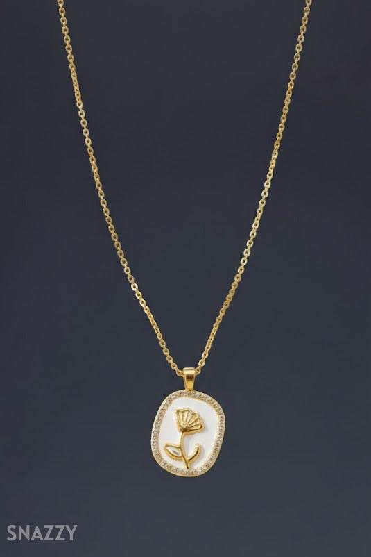 Snazzy Vintage Rose Necklace/Chain N1