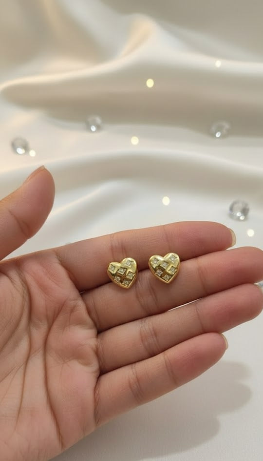 Snazzy Essential Gold Heart Earrings E4