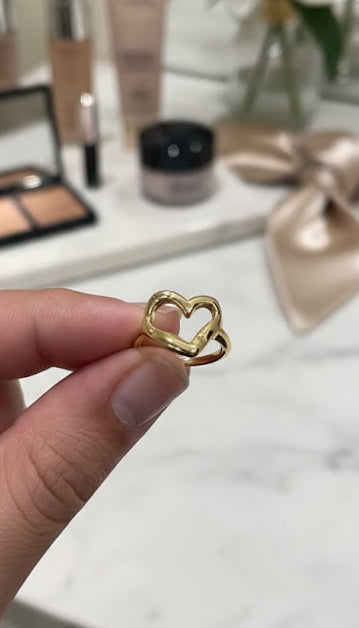 Snazzy Love-Link Ring R5