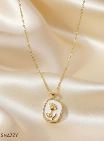 Snazzy Vintage Rose Necklace/Chain N1